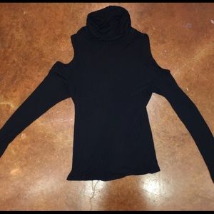 Emma & Sam XS turtleneck sweater with cutouts